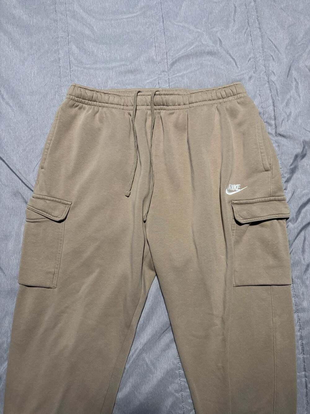 Nike Sportswear Club Fleece Cargo Joggers Tan Men’s XXL